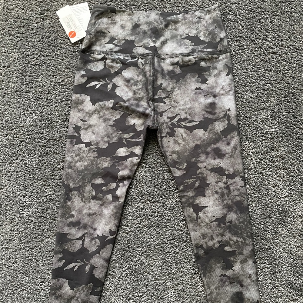 New Beyond Yoga Leggings Size Large (Black)